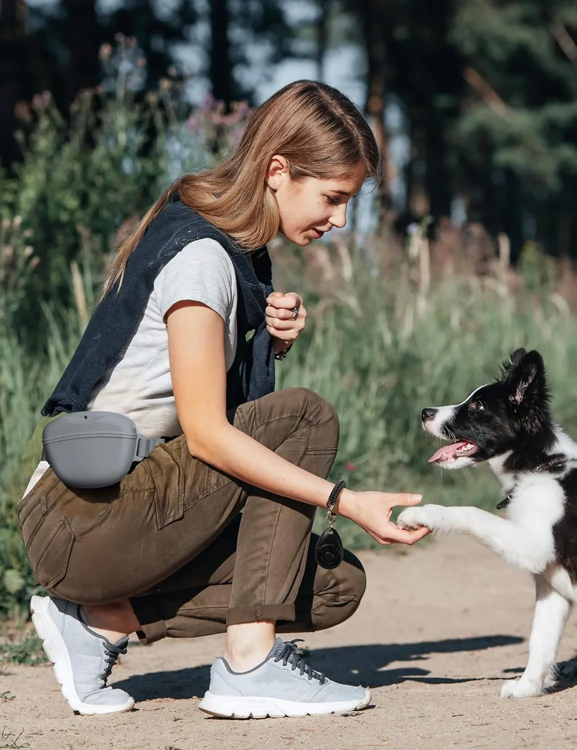 Dog Treat Pouch with Training Clicker, Upgrade Stronger Magnetic Closure to Avoid Spilling, 1.67 Cup Silicone Treat Bag Fanny Pack with Waist Belt for Pet Training Walking (Grey)