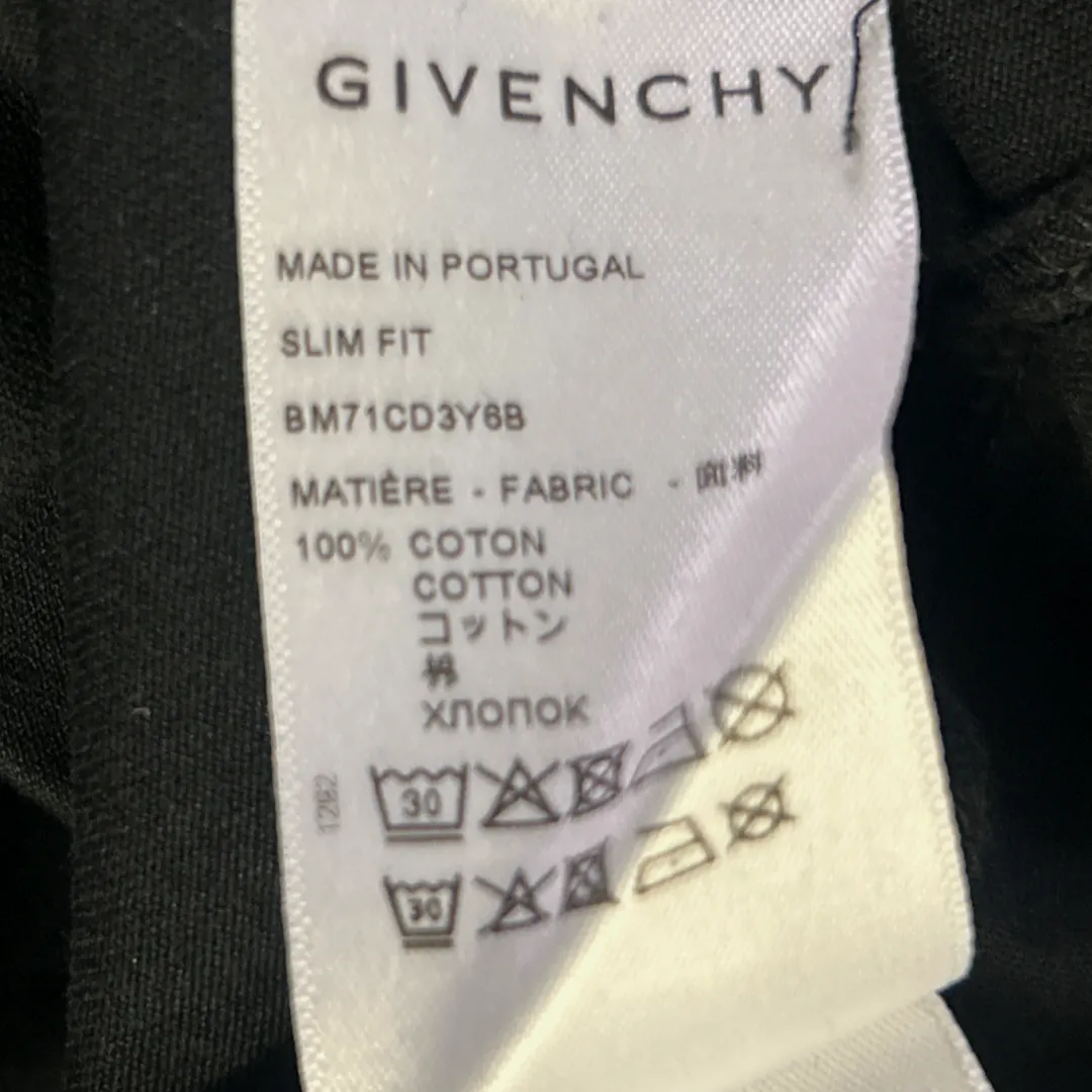 Givenchy men's black cotton t-shirt with heart motif