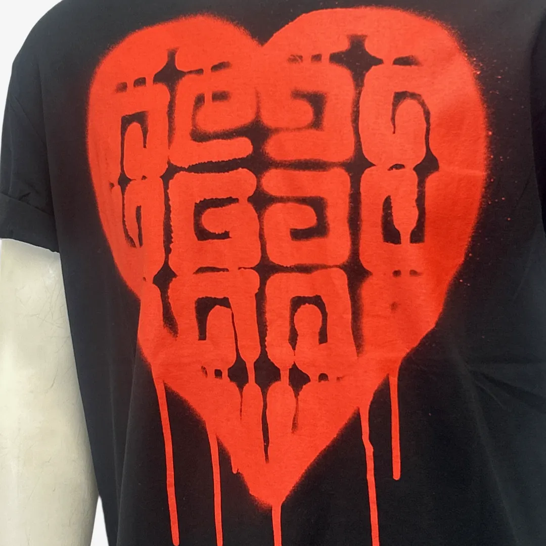 Givenchy men's black cotton t-shirt with heart motif