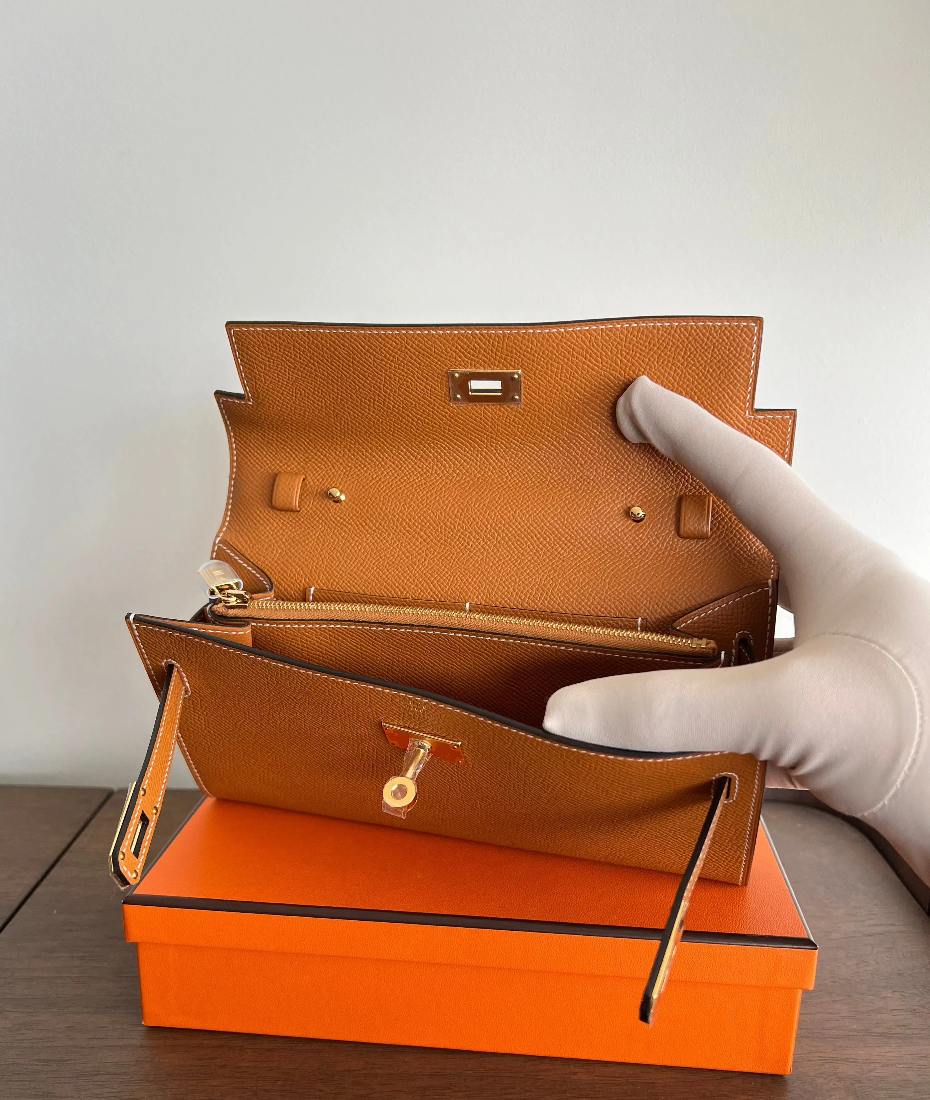 Hermès Kelly To Go Toffee Epsom GHW